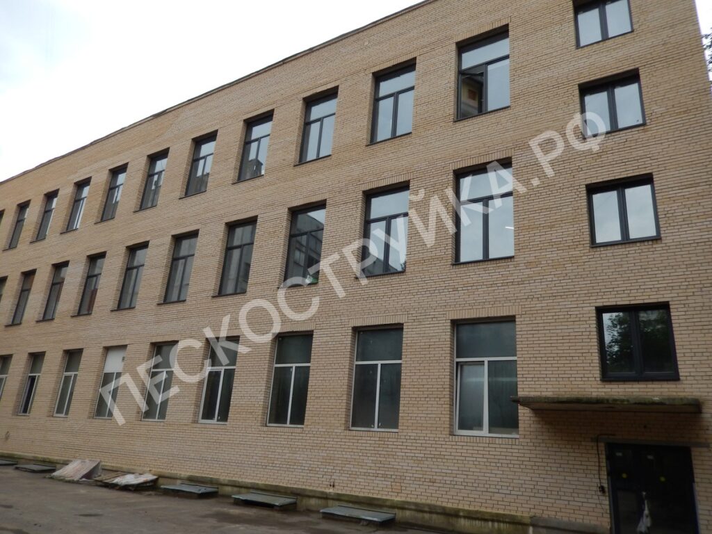пескоструйная обработка фасада от грязи