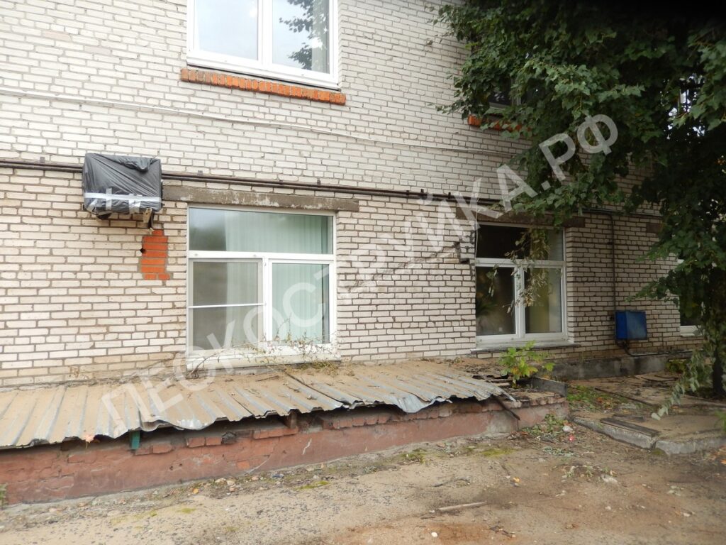 пескоструйная очистка фасада из силикатного кирпича