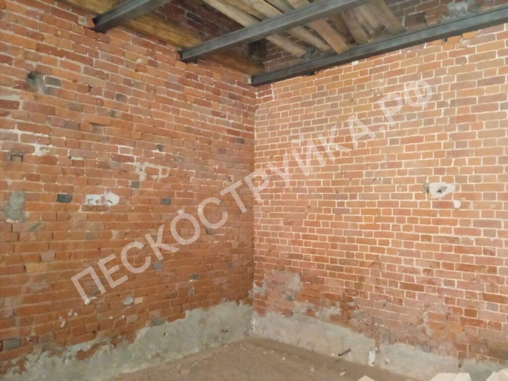 пескоструйная очистка кирпича от грязи и грибка